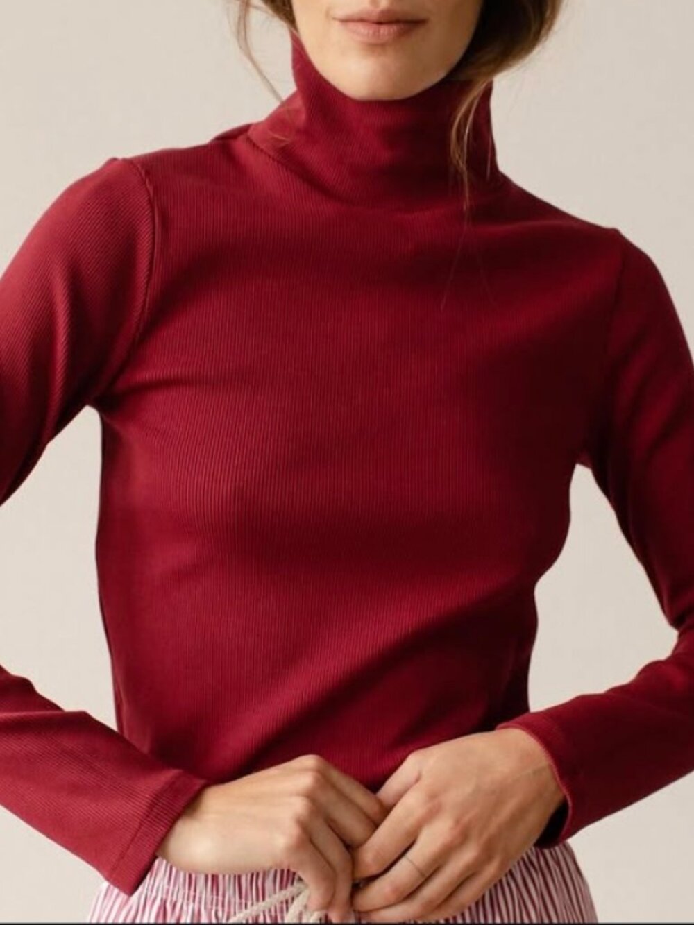 NWT DONNI The Rib Turtleneck in Rouge M Size:M